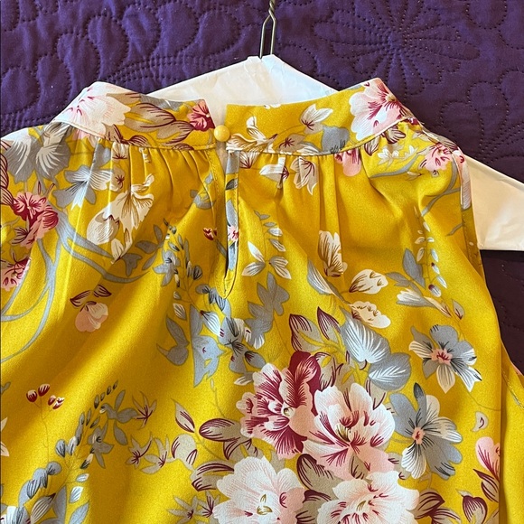 SHEIN Top Bundle (3 Tops) - Picture 10 of 10